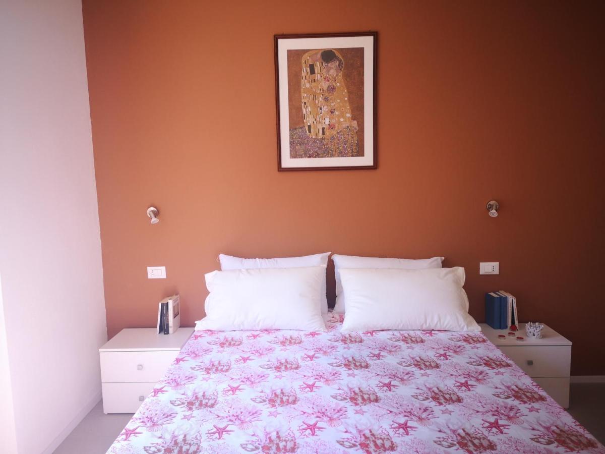 Il Giardino Di Anna - Charming Rooms In Cagliari Exterior photo